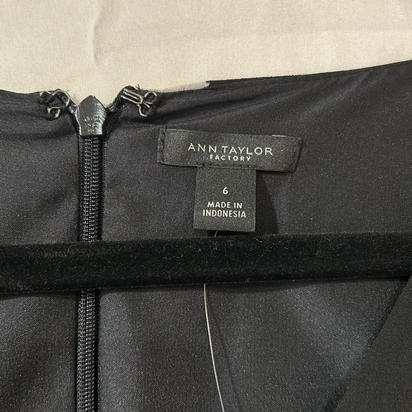 Ann Taylor midi floral black dress - Picture 2 of 6